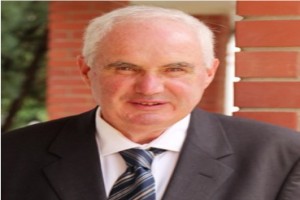Portrait of author Rodney Wilson